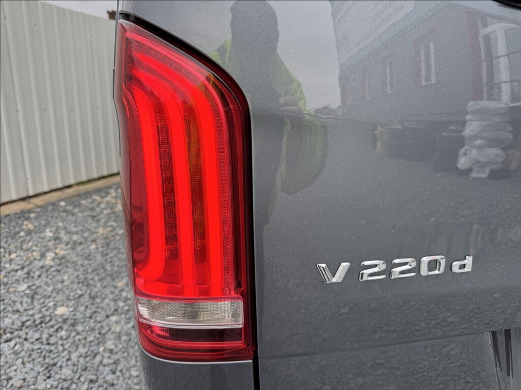 Mercedes-Benz Třídy V Kombi 2,1 l 120 kw