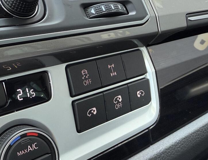 Volkswagen Multivan 28