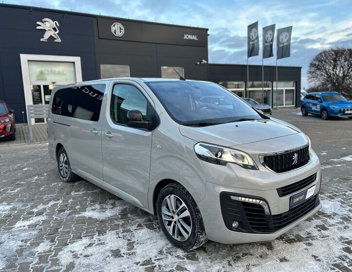 Peugeot Traveller 13