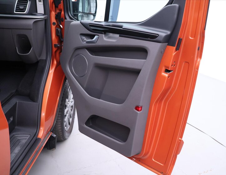 Ford Tourneo Custom Kombi 2,0 l 125 kw