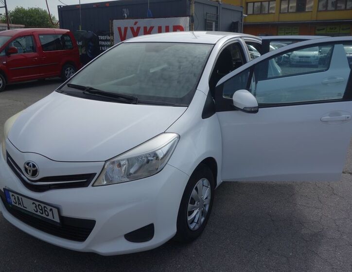 Toyota Yaris 14