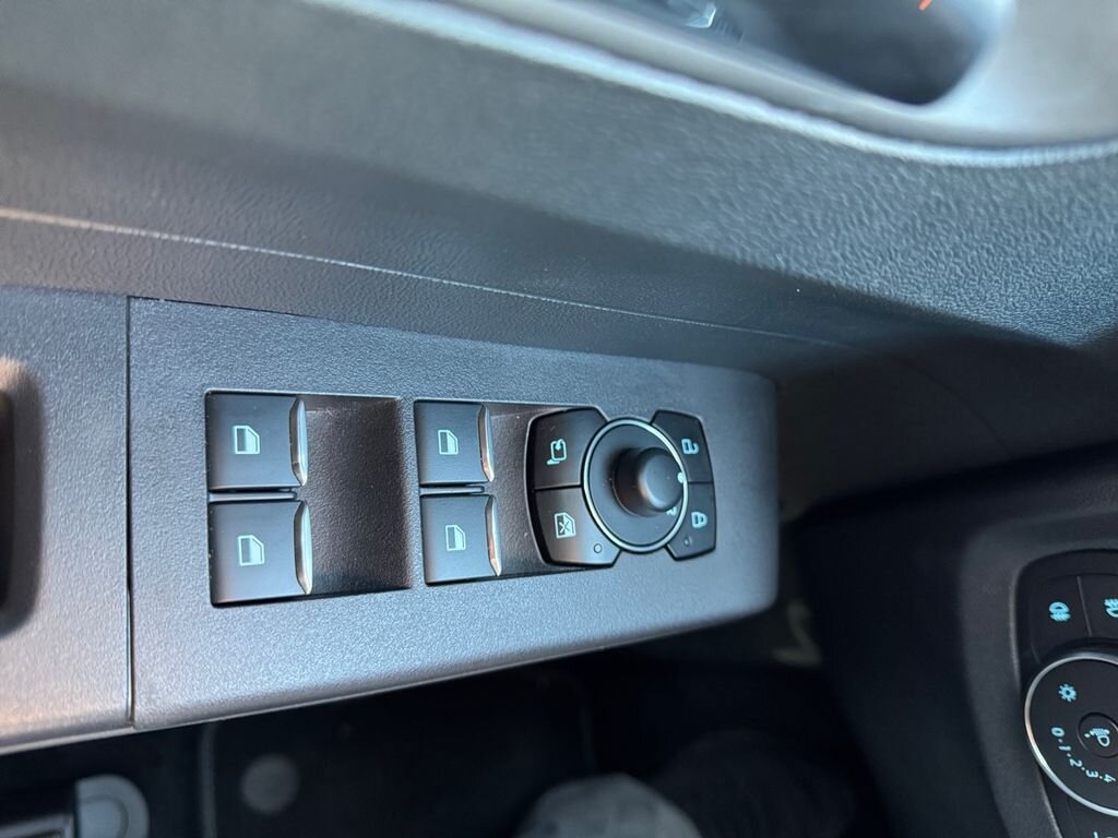 Ford Tourneo Courier VAN-Minibus 999,0 91 kw