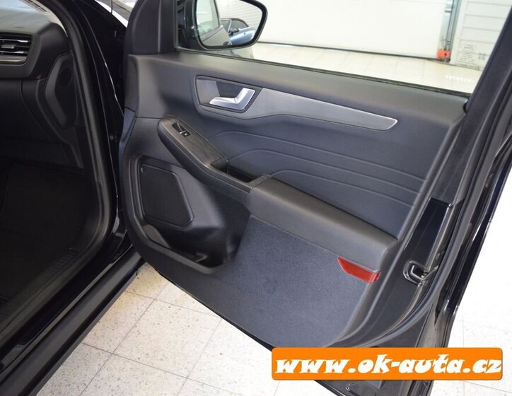 Ford Kuga SUV / Terénní 2,5 l 112 kw