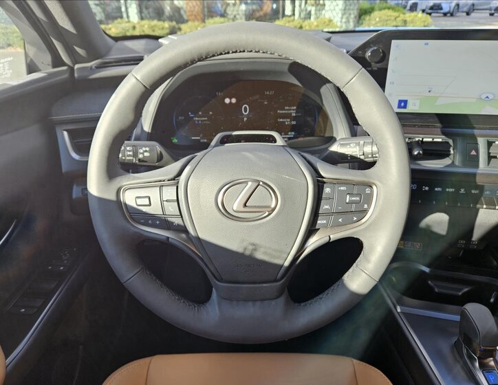 Lexus UX 300h Hatchback 2,0 l 146 kw