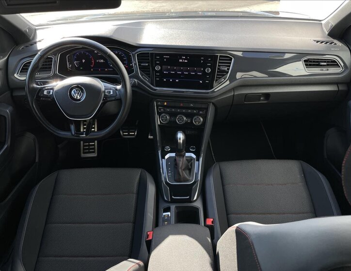 Volkswagen T-Roc SUV / Terénní 1,5 l 110 kw