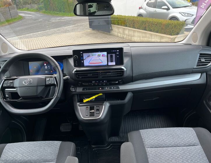 Toyota ProAce Verso 18
