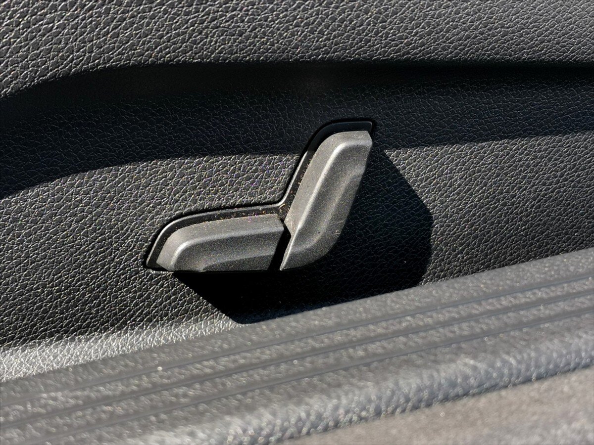 Mercedes-Benz Třídy C Kabriolet 2,0 l 180 kw