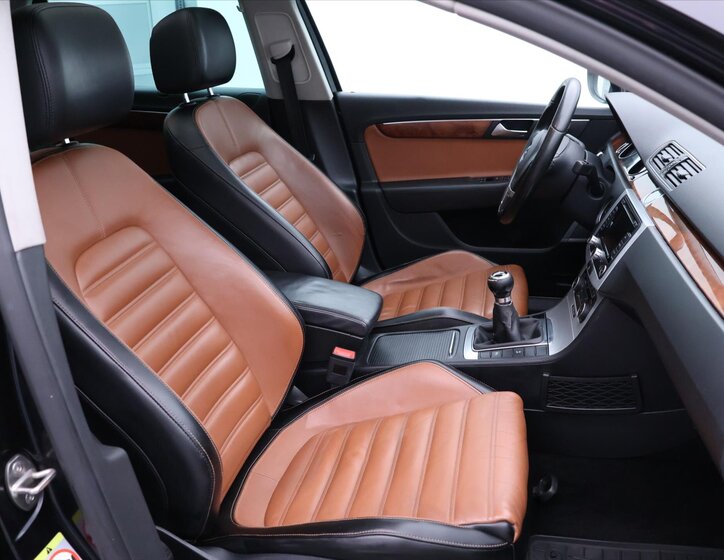 Volkswagen Passat 10