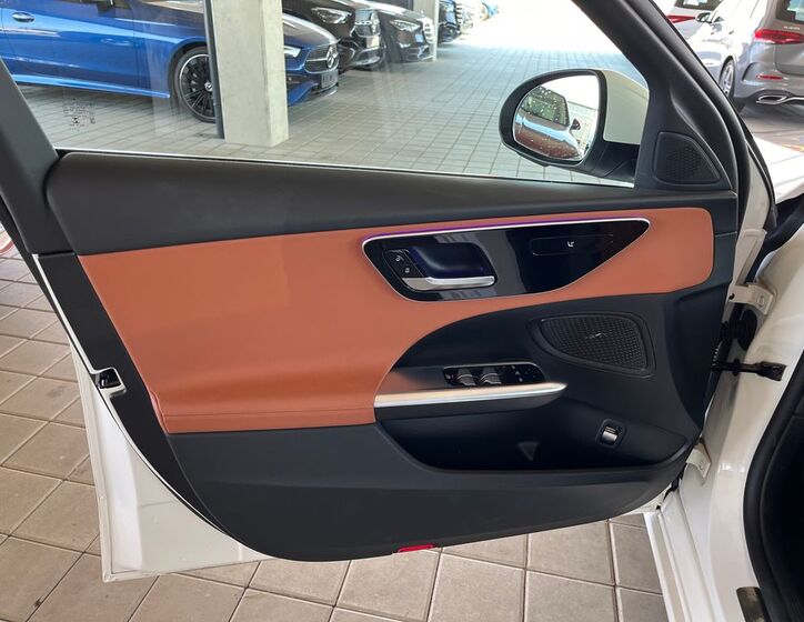 Mercedes-Benz Třídy C 9