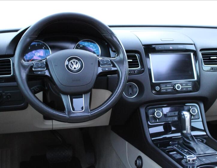 Volkswagen Touareg 16