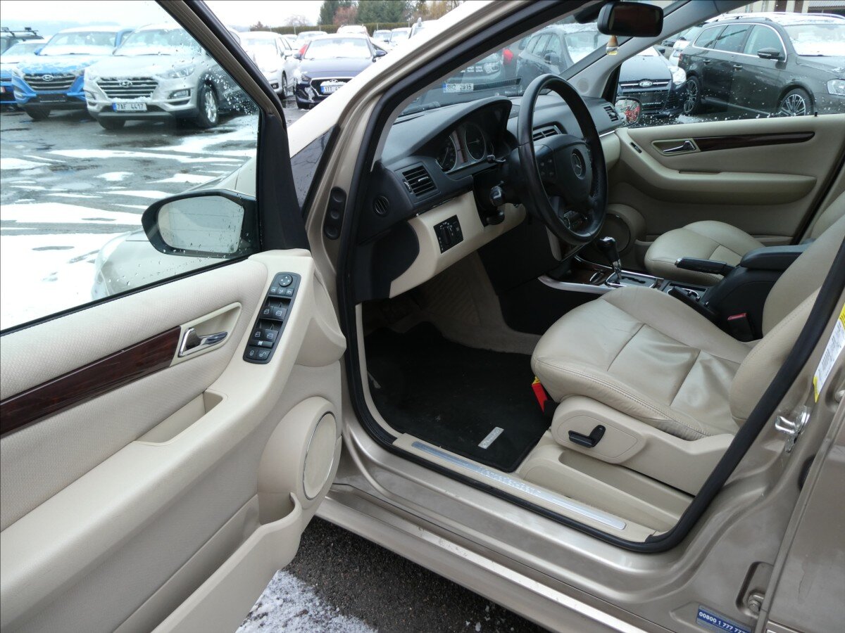 Mercedes-Benz Třídy B Hatchback 2,0 l 80 kw