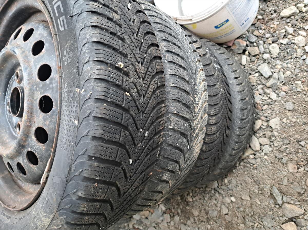 Suzuki Alto Hatchback 996,0 50 kw