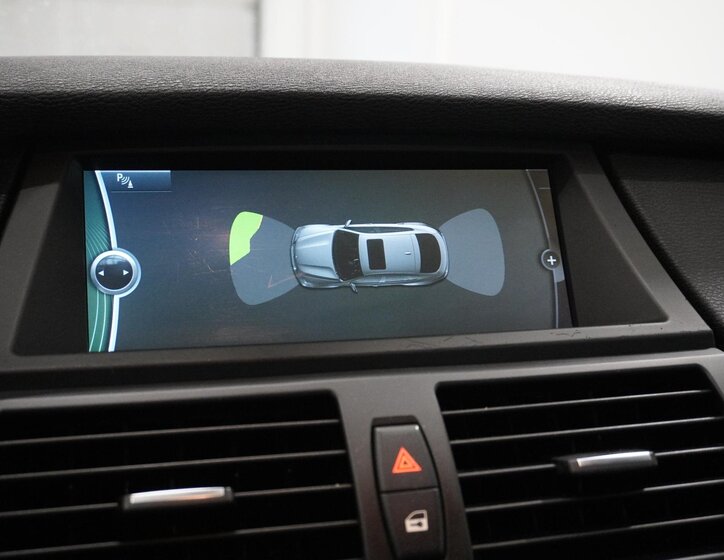 BMW X6 SUV 3,0 l 180 kw