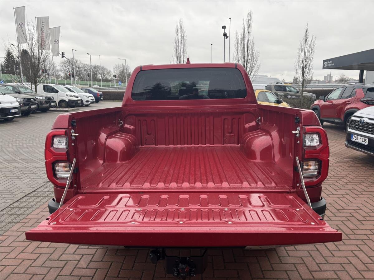 Toyota Hilux Pick-up 2,8 l 150 kw