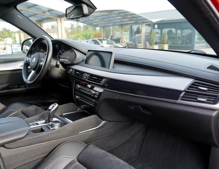 BMW X6 SUV / Terénní 3,0 l 280 kw