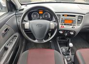 KIA Rio 16