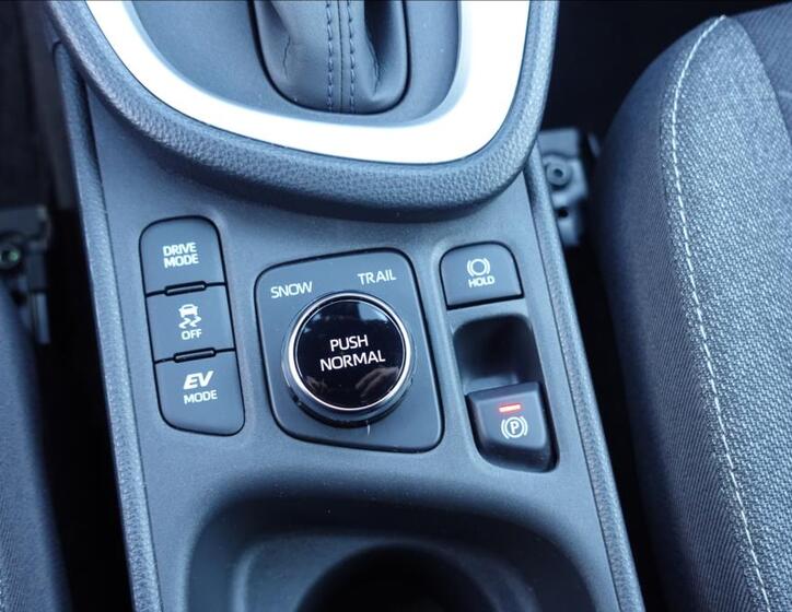 Toyota Yaris Cross 25