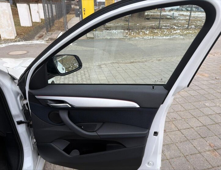 BMW X1 Kombi 2,0 l 140 kw