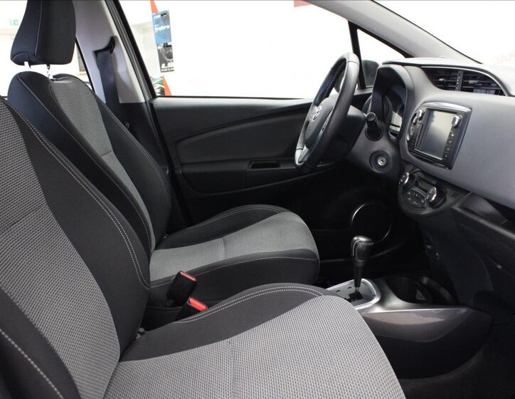 Toyota Yaris Hatchback 1,5 l 74 kw