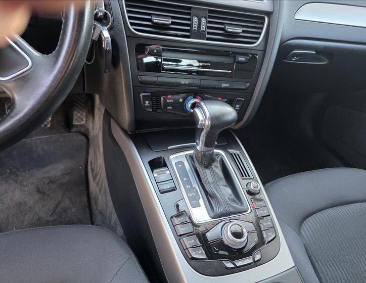 Audi A4 Kombi 2,0 l 100 kw