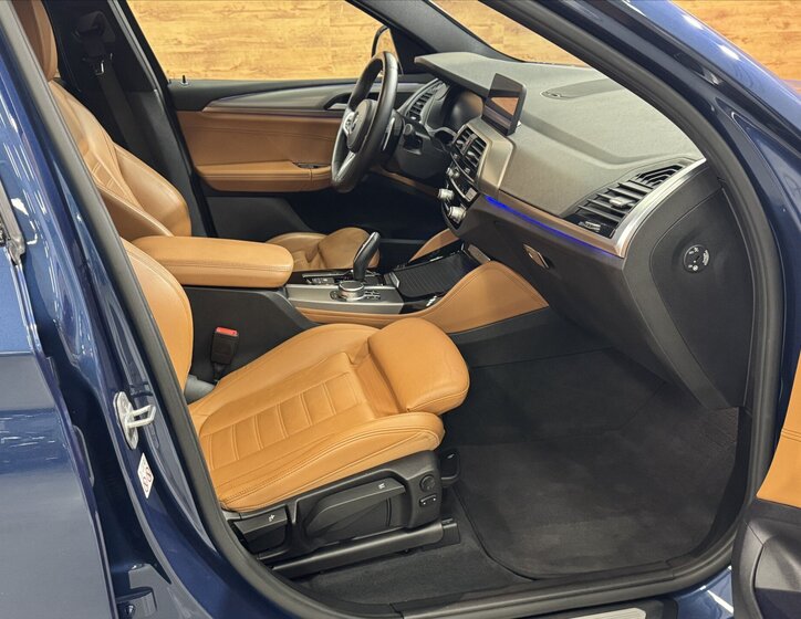 BMW X4 SUV 3,0 l 195 kw