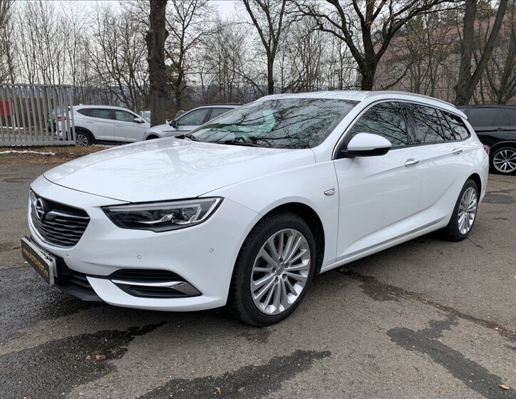 Opel Insignia Kombi 2,0 l 154 kw