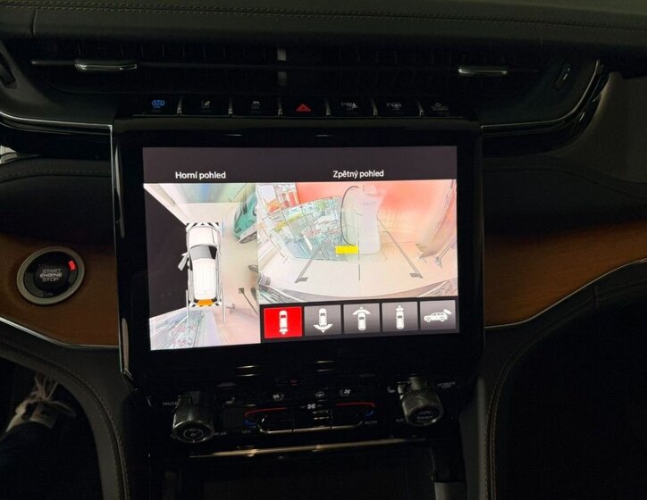 Jeep Grand Cherokee SUV / Terénní 2,0 l 280 kw