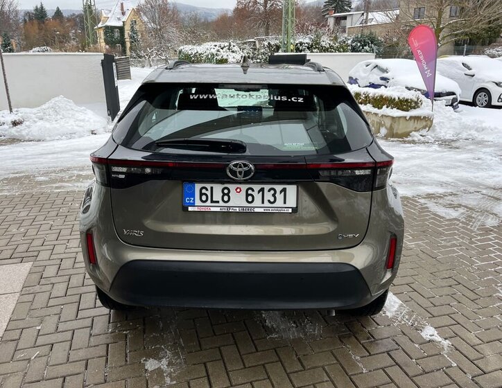 Toyota Yaris Cross 26