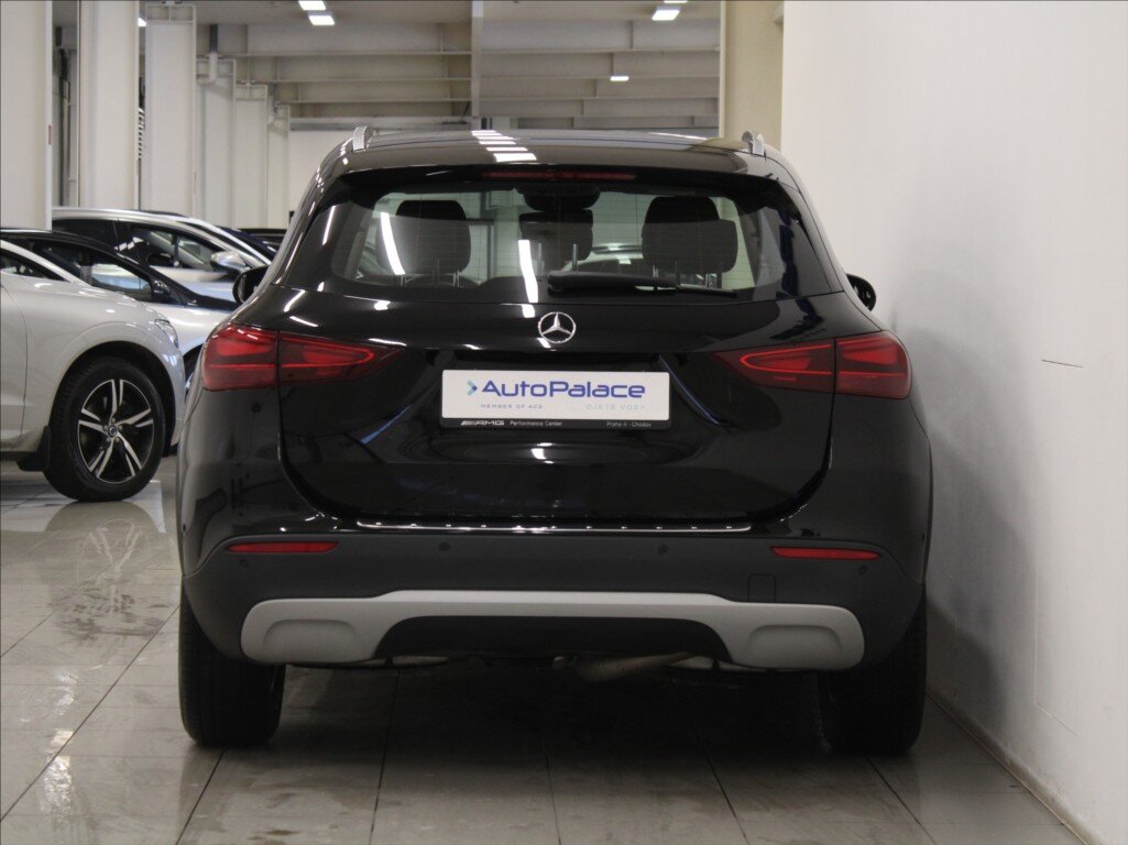 Mercedes-Benz GLA SUV 2,0 l 110 kw