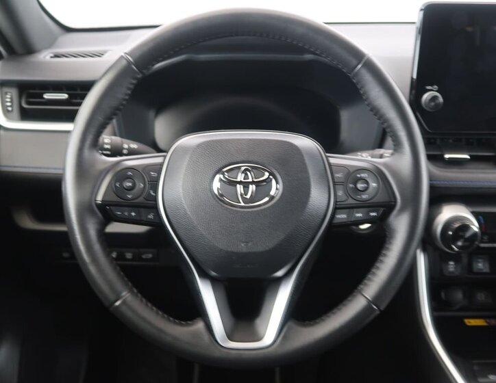 Toyota RAV4 SUV 2,5 l 131 kw