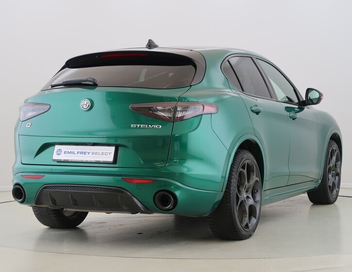 Alfa Romeo Stelvio SUV / Terénní 2,0 l 206 kw