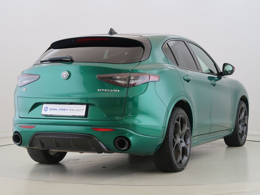 Alfa Romeo Stelvio SUV / Terénní 2,0 l 206 kw