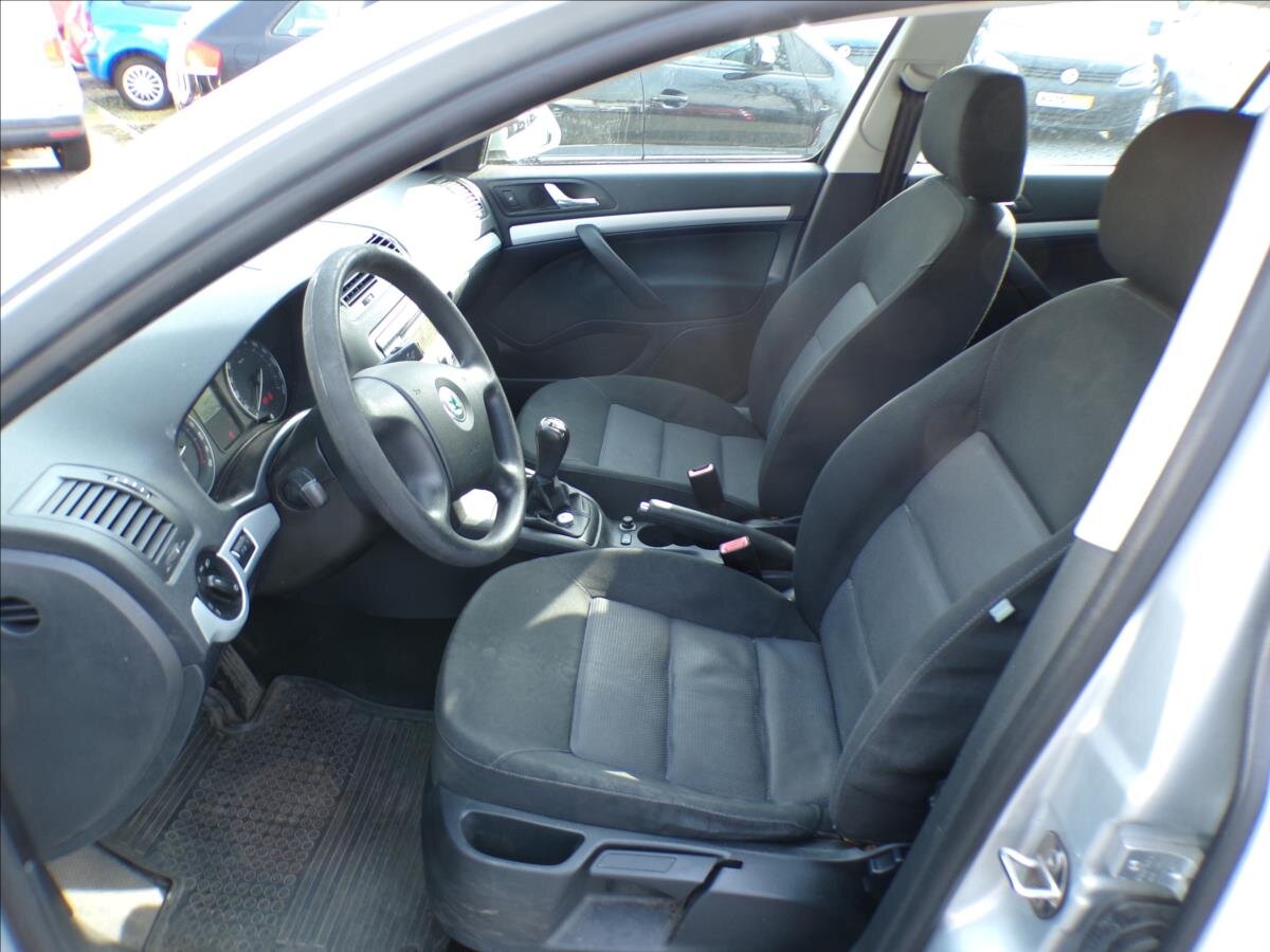 Škoda Octavia Sedan / Limuzína 1,8 l 118 kw