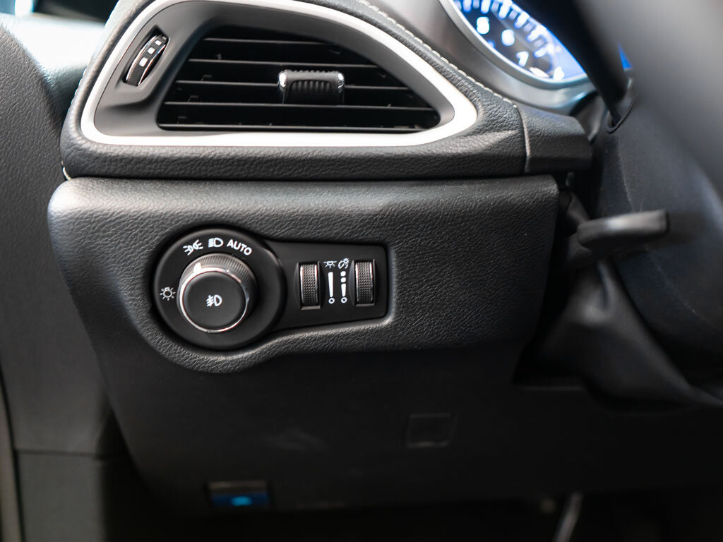 Chrysler Pacifica MPV 3,6 l 221 kw