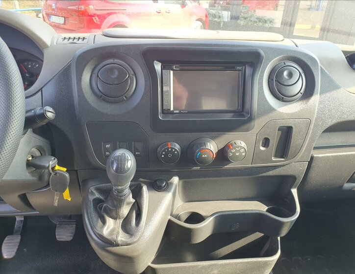 Nissan NV400 Sklápěč 2,3 l 120 kw