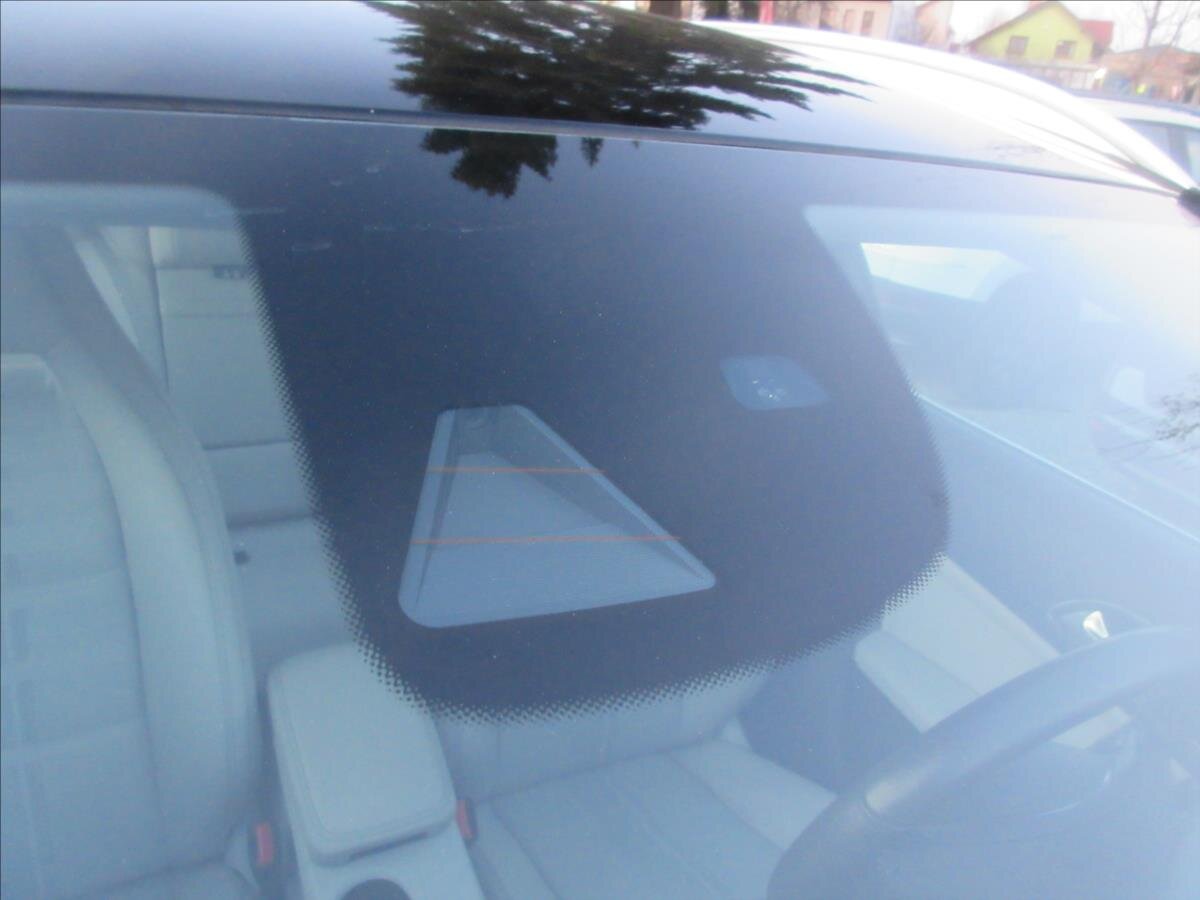 Mercedes-Benz GLA SUV / Terénní 1,6 l 115 kw