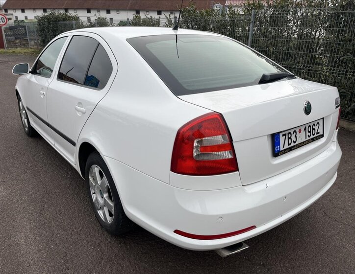Škoda Octavia Sedan / Limuzína 1,6 l 75 kw