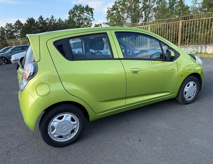 Chevrolet Spark 5