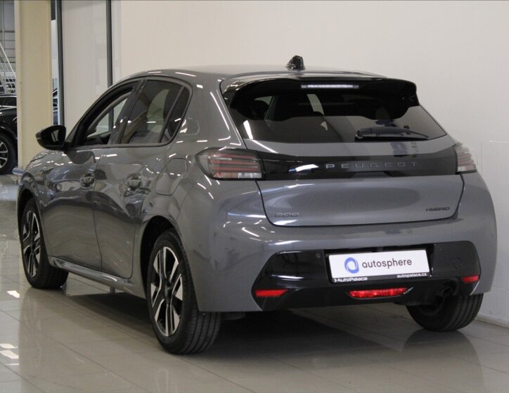 Peugeot 208 Hatchback 1,2 l 81 kw