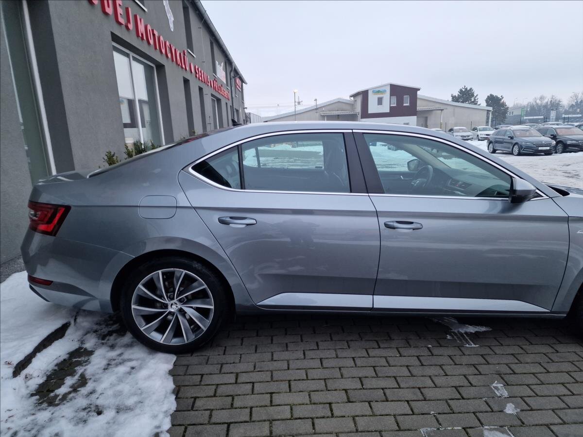 Škoda Superb Liftback 2,0 l 140 kw