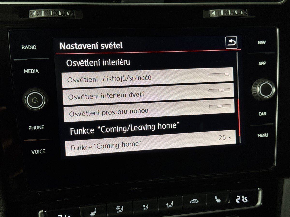 Volkswagen Golf Hatchback 2,0 l 213 kw