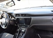 Toyota Auris Kombi 1,2 l 85 kw