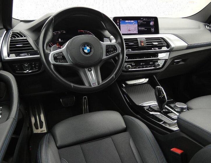 BMW X3 SUV / Terénní 2,0 l 140 kw