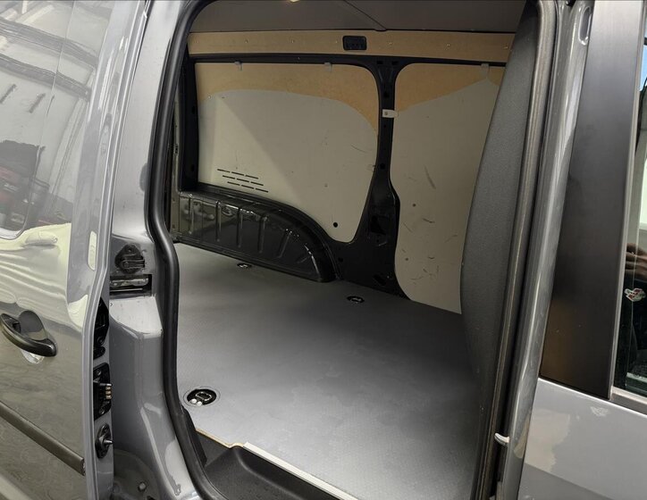 Volkswagen Caddy Ostatní 1,4 l 81 kw