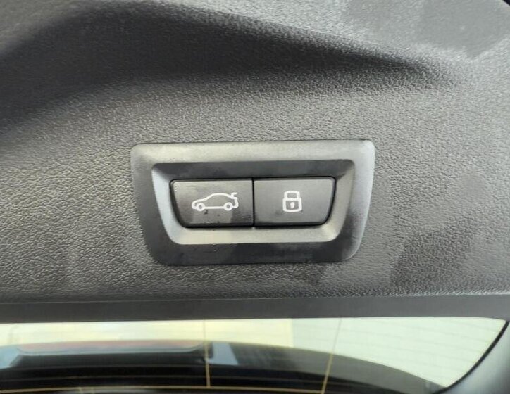 BMW X5 SUV 3,0 l 250 kw