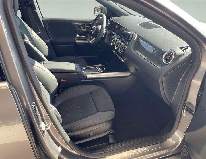 Mercedes-Benz GLA 15