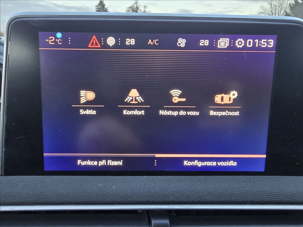 Peugeot 5008 SUV / Terénní 1,6 l 88 kw