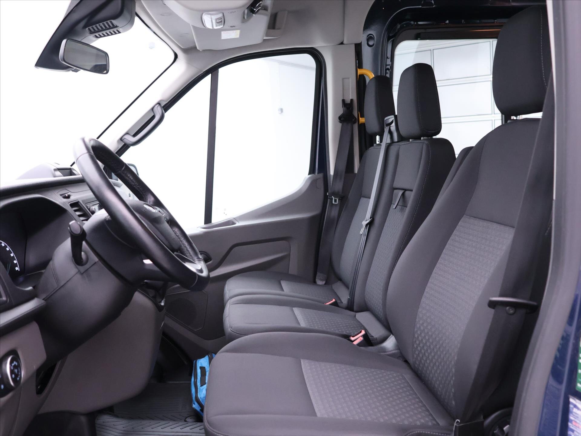 Ford Transit Kombi 2,0 l 96 kw