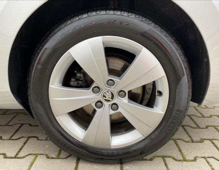 Škoda Superb Kombi 2,0 l 110 kw