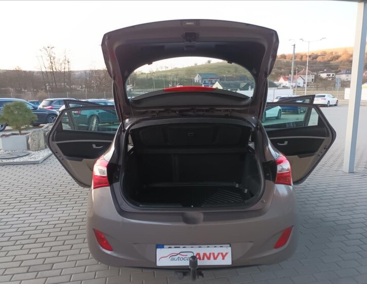 Hyundai i30 Hatchback 1,6 l 88 kw